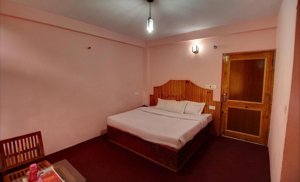 Hotel Kingston มะนาลี ภายนอก รูปภาพ