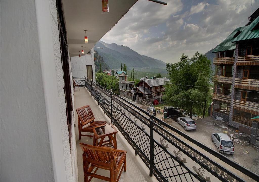 Hotel Kingston มะนาลี ภายนอก รูปภาพ