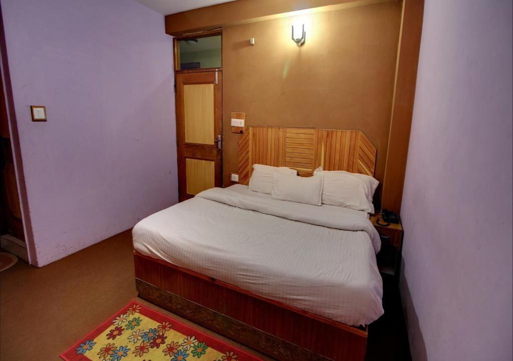 Hotel Kingston มะนาลี ภายนอก รูปภาพ